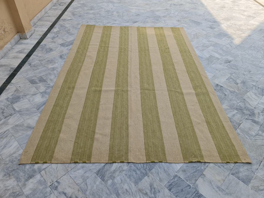 Flatweave kilim rug in green and ivory, made to the customer's measurements