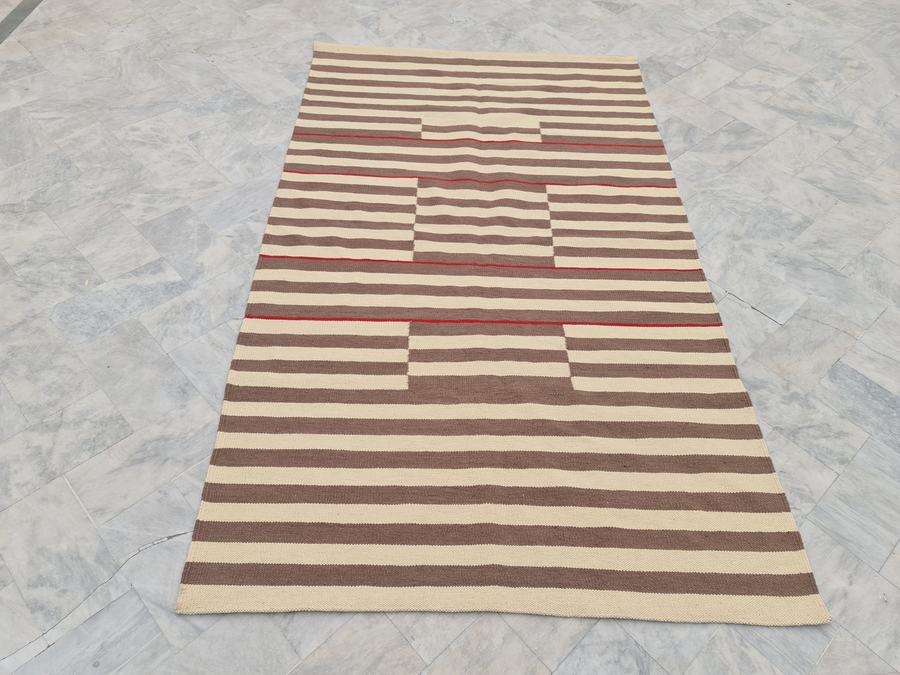 Flatweave kilim rug with a hallway design, made to the customer's measurements