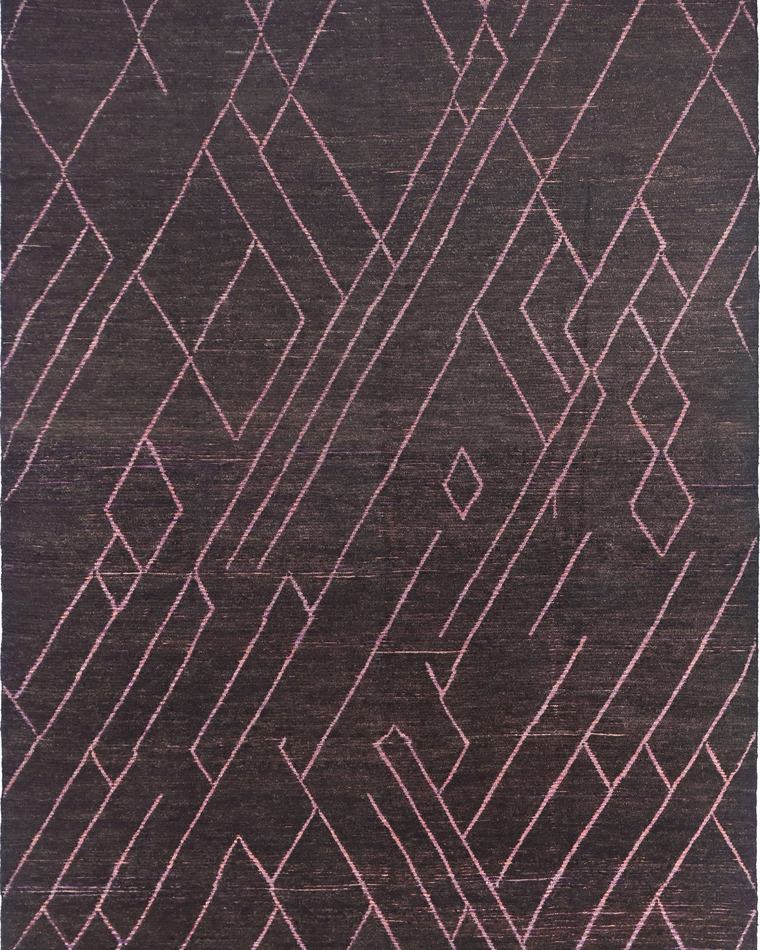 Hand-knotted wool rug in charcoal and purple, 434 × 297 cm, made to the customer's measurements