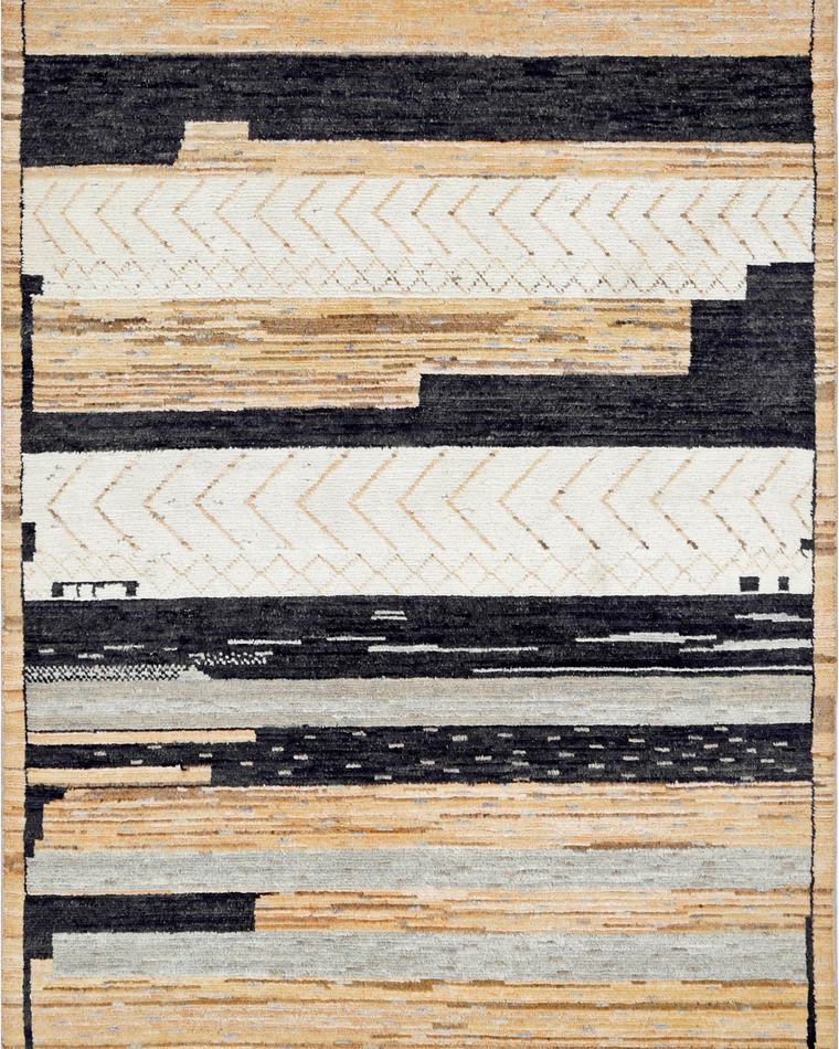 Hand-knotted wool rug in ivory and sand, 237 × 149 cm, made to the customer's measurements