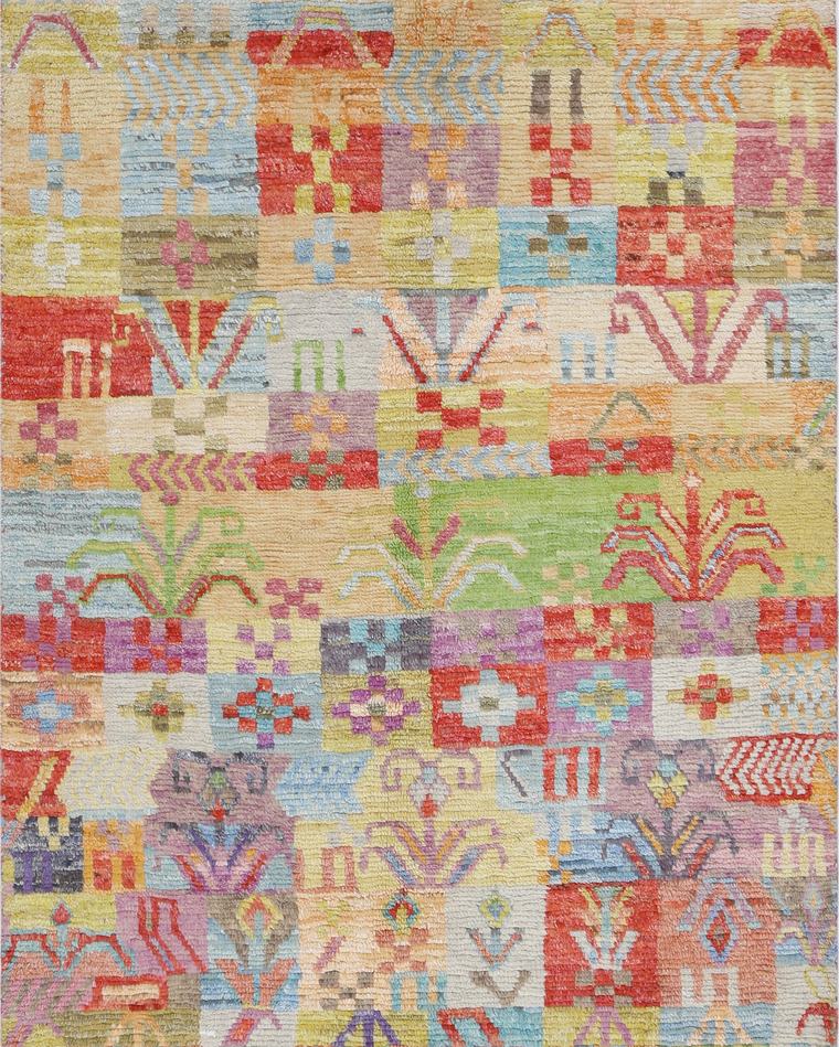 Custom hand-knotted wool rug in sand and beige measuring 209 × 105 cm