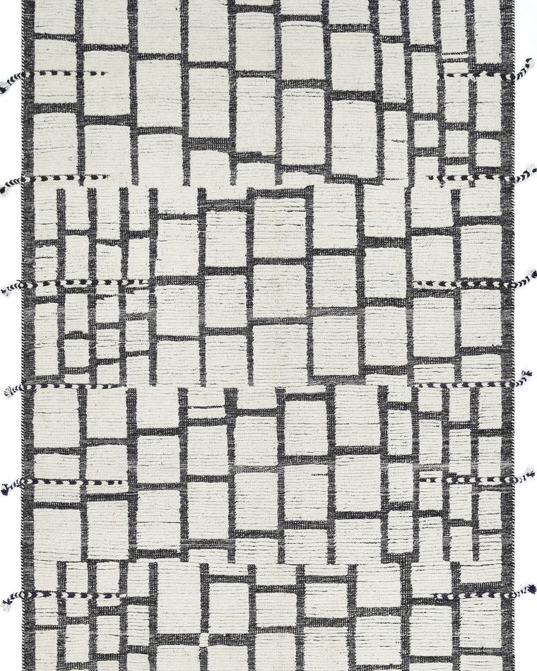 Custom Beni-style Moroccan rug in cream and green measuring 289 × 183 cm
