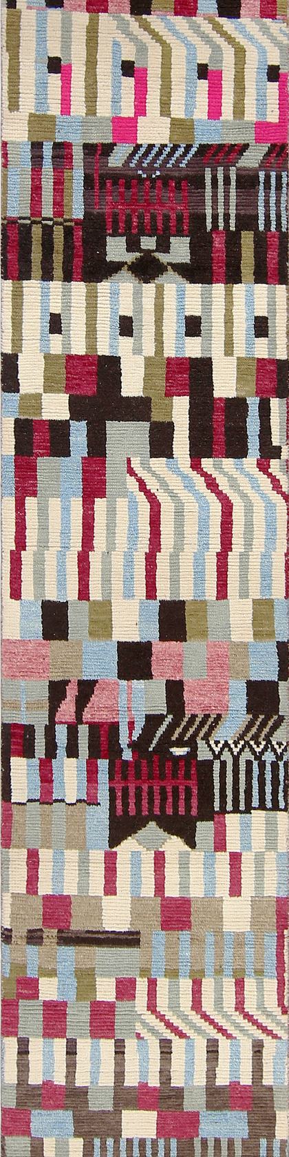 Custom handwoven runner rug in charcoal and sage measuring 583 × 86 cm