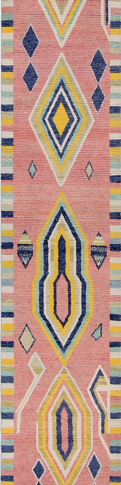 Handwoven runner rug in sand and gold, 554 × 93 cm, made to the customer's measurements