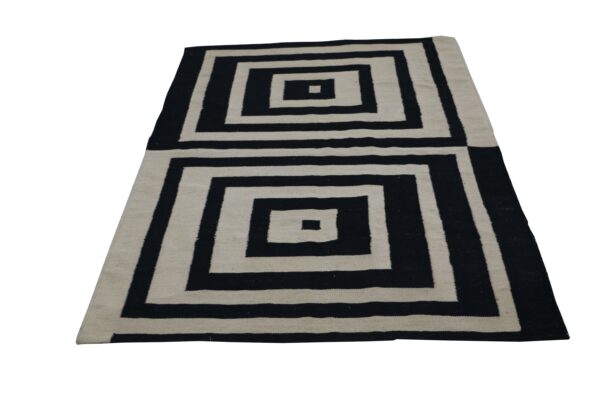 Black and White Geometric Flatweave Wool Rug for Living Spaces