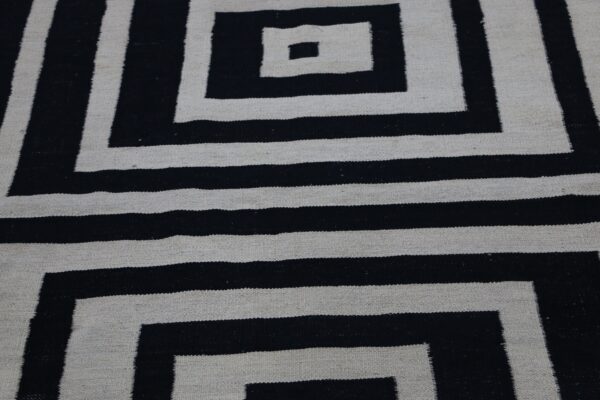 Black and White Geometric Flatweave Wool Rug for Living Spaces - Image 6