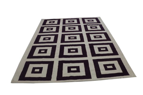 Black and White Contrast Geometric Patterned Flatweave Wool Rug for Contemporary Homes - Image 2