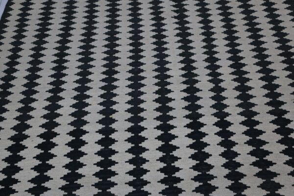 Black and White Geometric Flatweave Wool Rug - Image 4