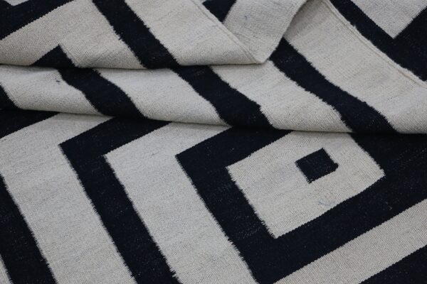 Black and White Geometric Flatweave Wool Rug for Living Spaces - Image 7