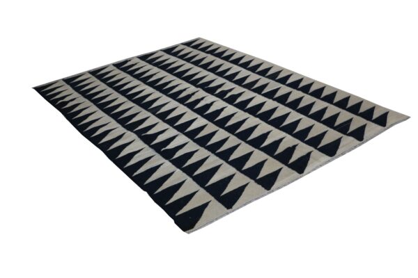 Striking Black and White Geometric Flatweave Wool Rug for living room Styling