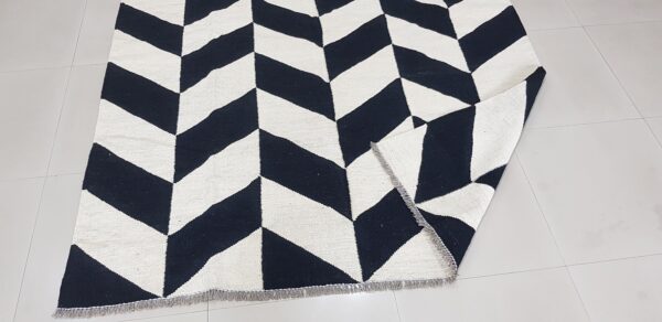 Versatile Black and White Checkered Flatweave Wool Rug for Home designers - Image 3