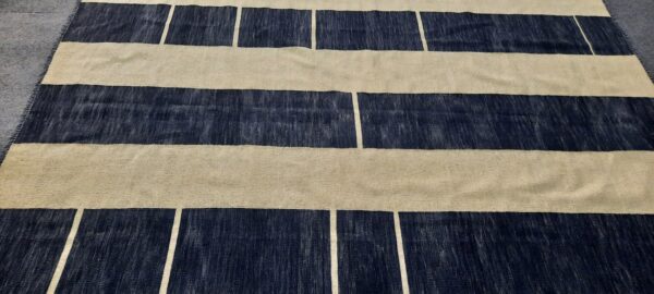 Monochromatic Striped Flatweave Wool Rug for Modern Living Spaces - Image 3