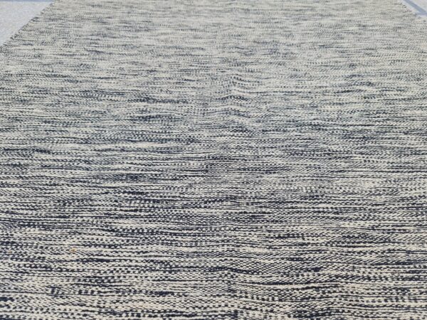 Grey Flatweave Wool Rug for Any Room - Image 5