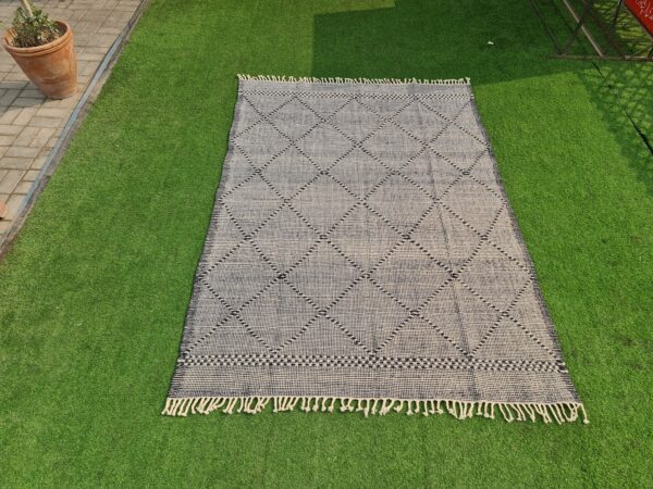 Black and Grey Geometric Flatweave Wool Rug - Image 3