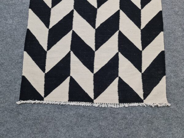 Black and White Checkered Flatweave Wool Rug - Image 4