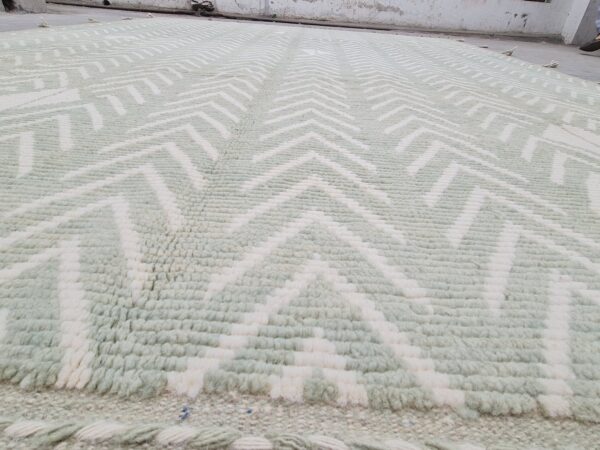 Green and White Moroccan Hand Knotted Wool Rug - Image 3