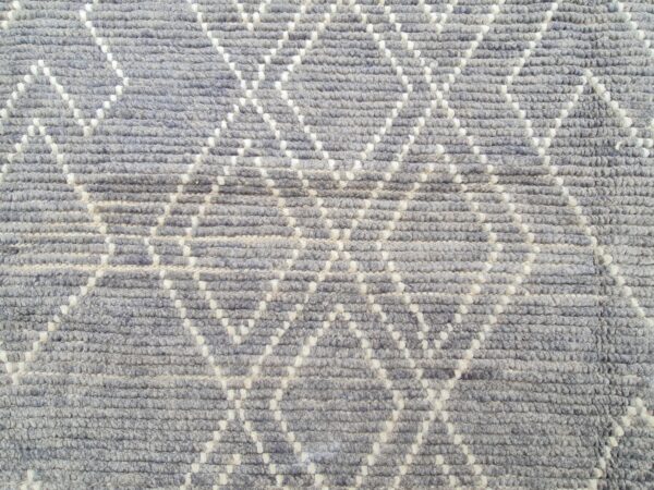 Grey and White Moroccan Hand Knotted Wool Rug - Image 5