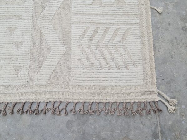 White and Beige Moroccan Hand Knotted Wool Rug - Image 4