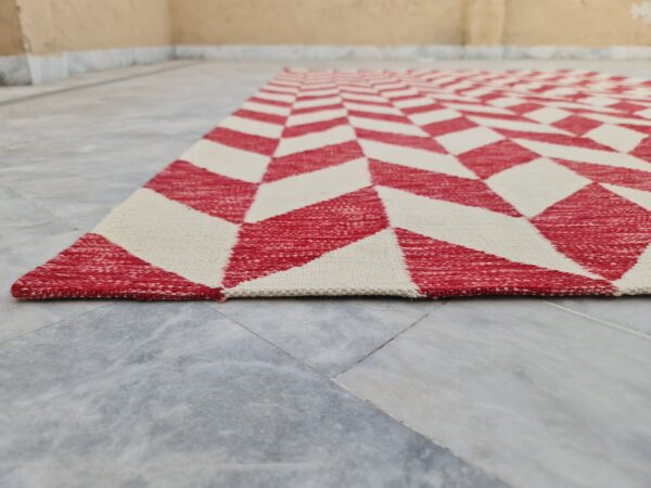 Red and White Checkered Flatweave Wool Rug - Image 2