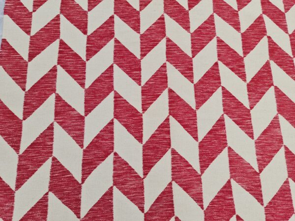 Red and White Checkered Flatweave Wool Rug - Image 7