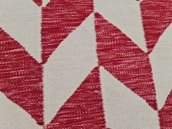 Red and White Checkered Flatweave Wool Rug - Image 9