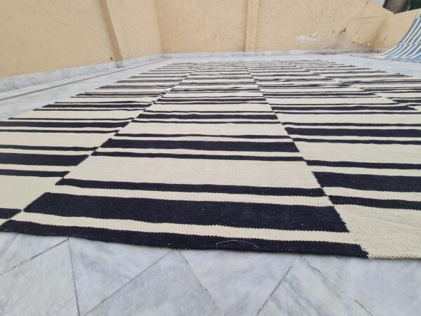 Striped Flatweave Wool Rug in Black and White for Living Areas - Image 5