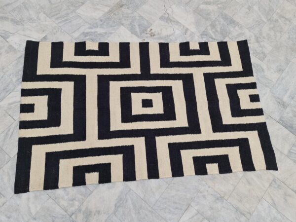 Black and White Geometric Patten Flatweave Wool Rug for Dinning room - Image 3