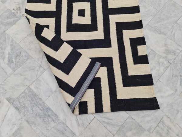 Black and White Geometric Patten Flatweave Wool Rug for Dinning room - Image 7