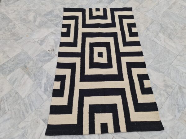 Black and White Geometric Patten Flatweave Wool Rug for Dinning room - Image 8